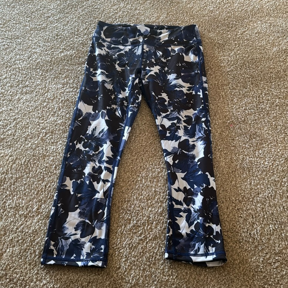 Fabletics: NEW Powerform Crop Leggings